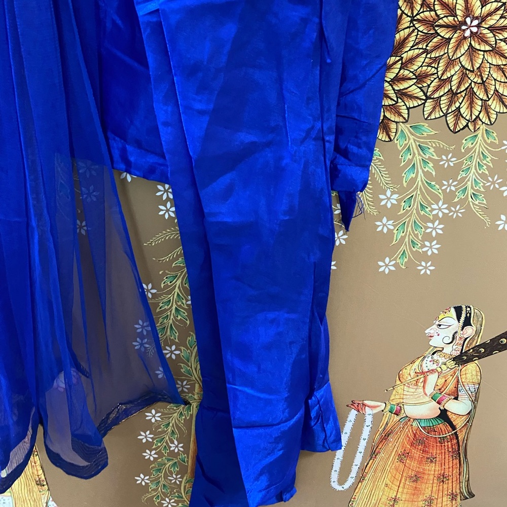 6️⃣5️⃣0️⃣ Anarkali Suit.Size-38 - Picture 13 of 17